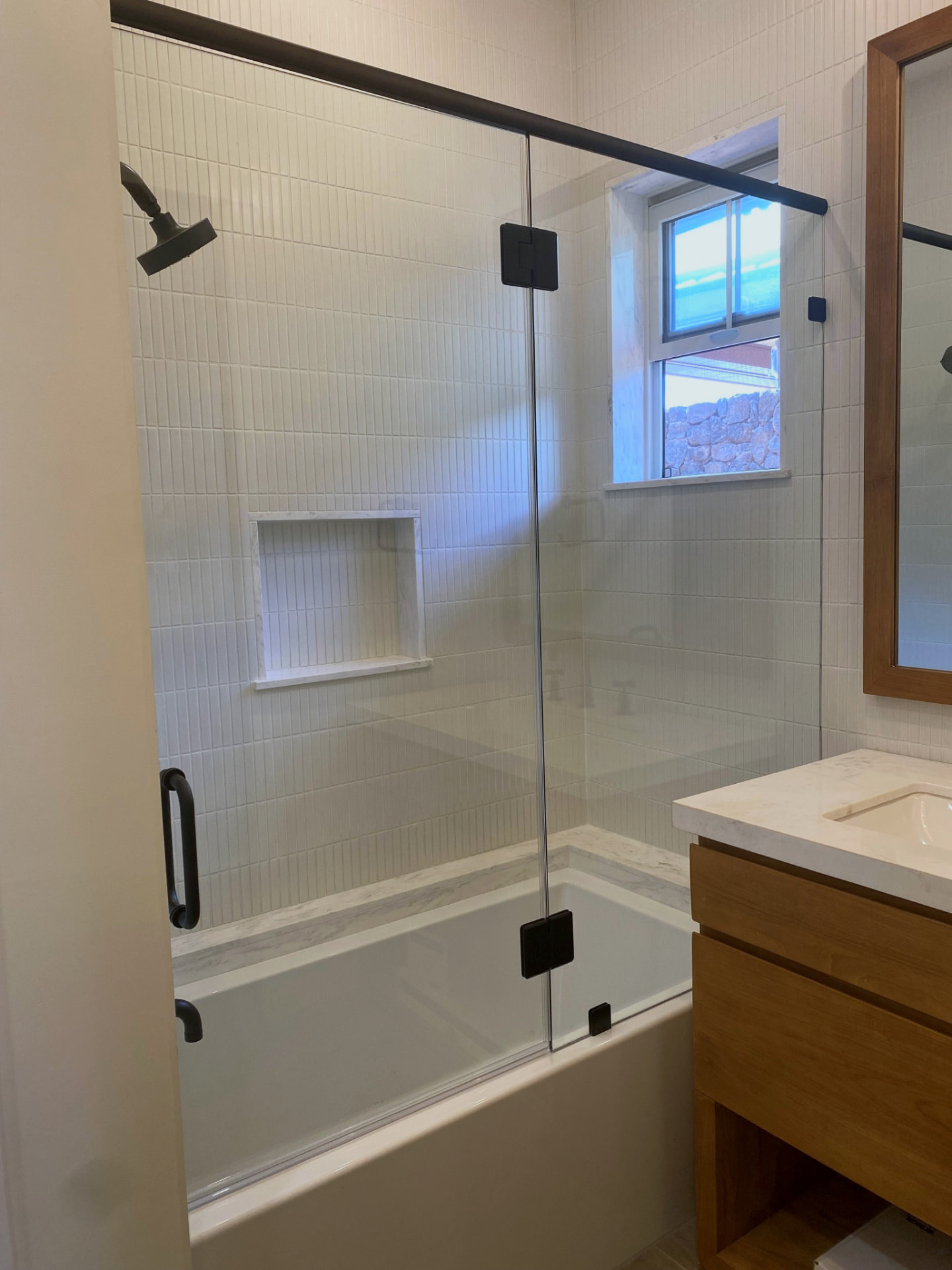 Frameless Tub Shower Door - Kauai residence - Kauai glass project