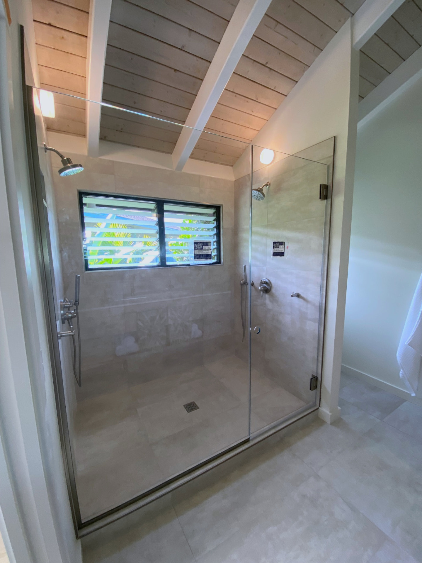Vaulted Ceiling Shower Enclosure - Kauai residence - Kauai glass project